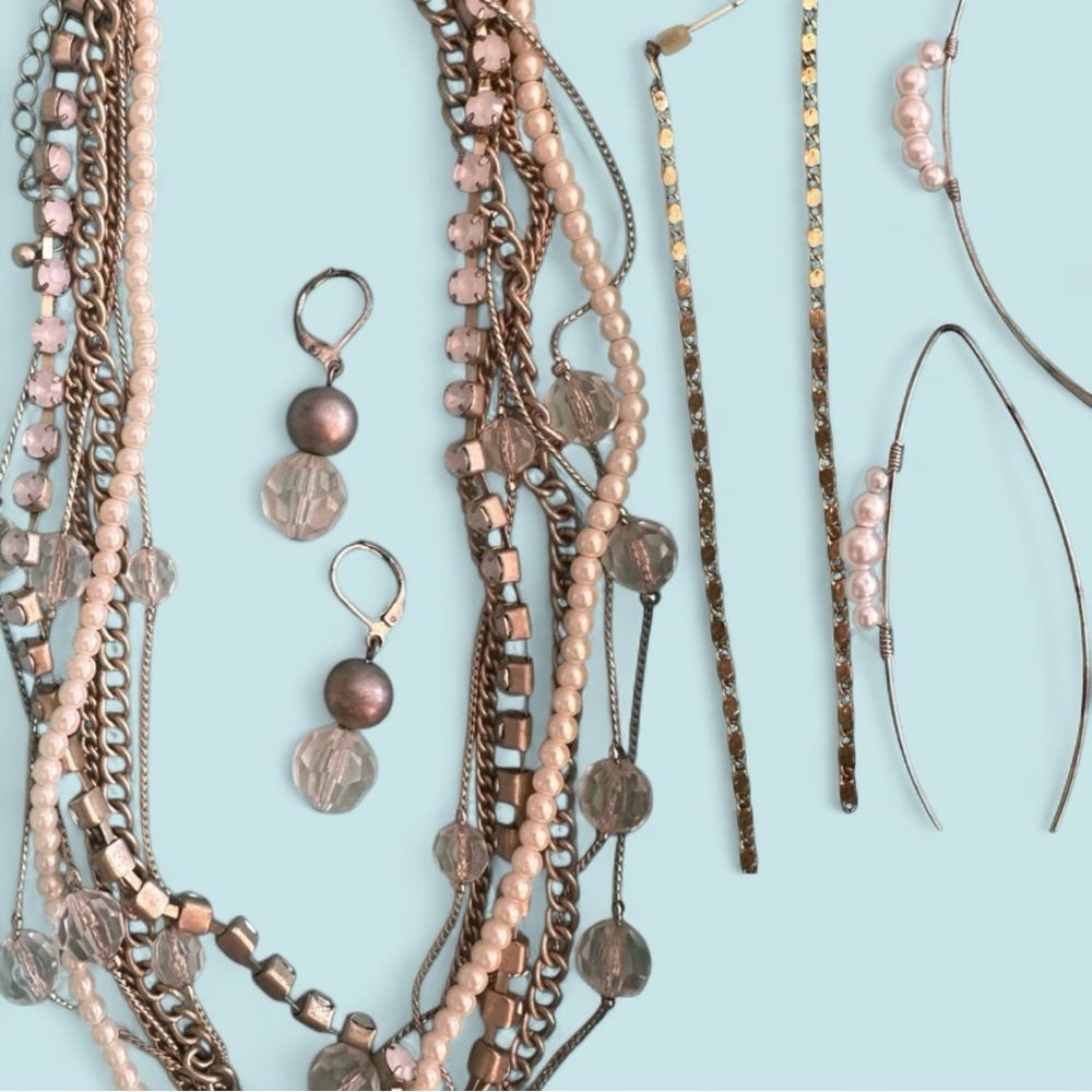 Elegant Gold and Pearl Jewelry Set